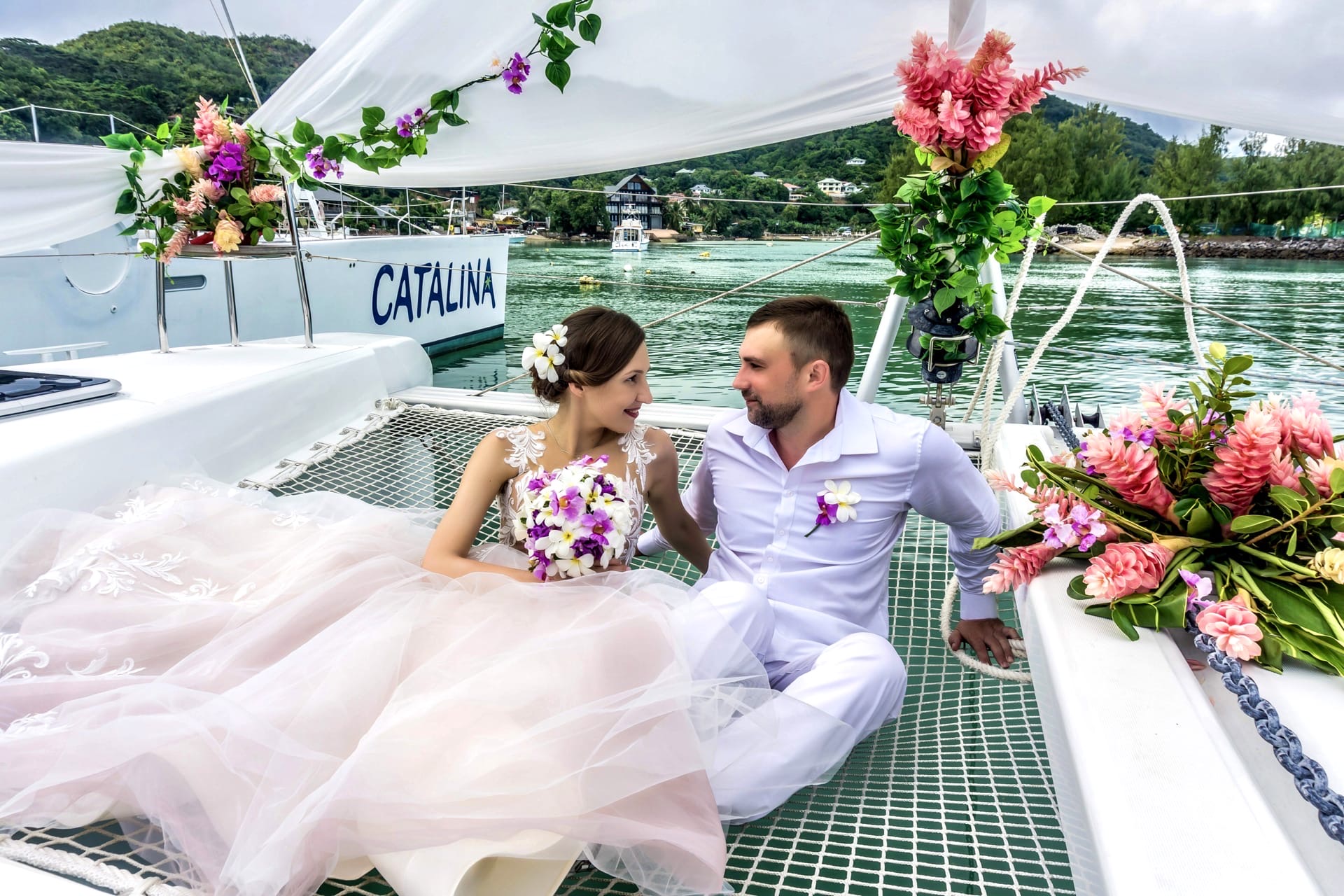 Свадьба на яхте Сейшелельских островах самосятоятельно